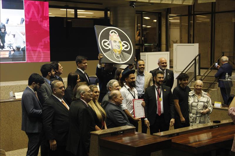 Os homenageados pelo Instituto do Capitalismo Humanista (ICapH) receberam medalhas de comenda